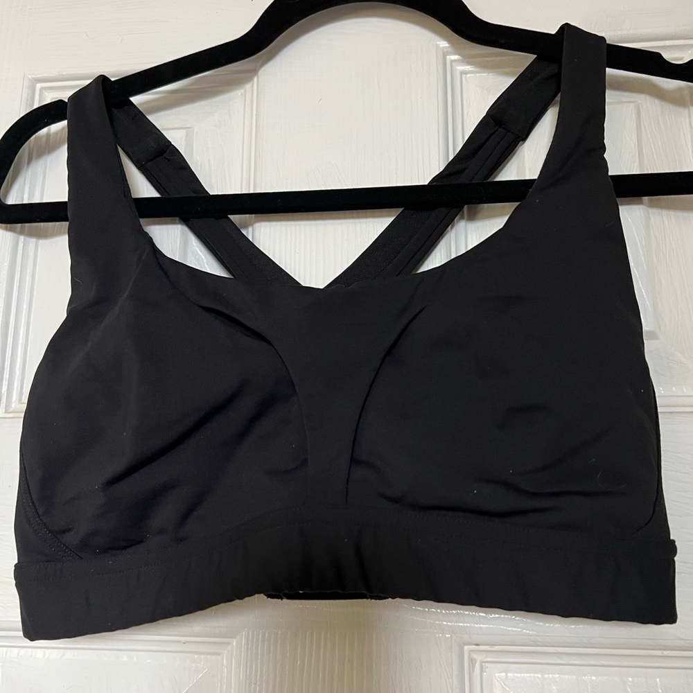 Lululemon sports bra size 6